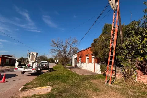 Trabajos de reparación y mejora del alumbrado en distintos puntos de la ciudad