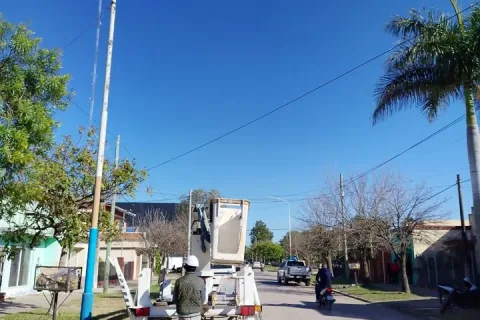 Trabajos de reparación y mejora del alumbrado en distintos puntos de la ciudad
