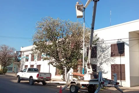 Trabajos de reparación y mejora del alumbrado en distintos puntos de la ciudad