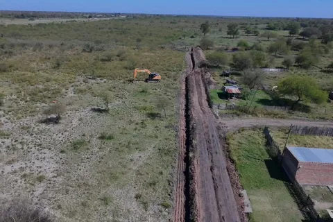 Avanzamos con obras de defensa hídrica en paraje El Doce