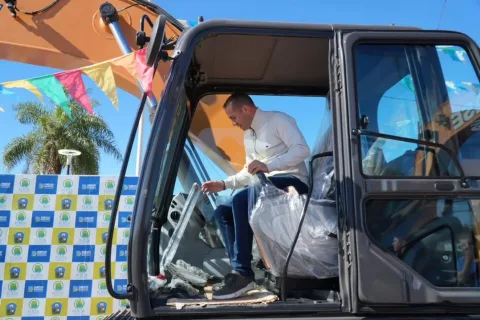 Más maquinaria para prevenir y seguir haciendo obras